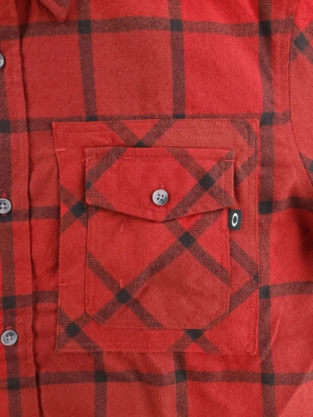 Oakley Outdoors Shirt Red Plaid Pockets Regular XL Long Sleeve Chest Logo Men
